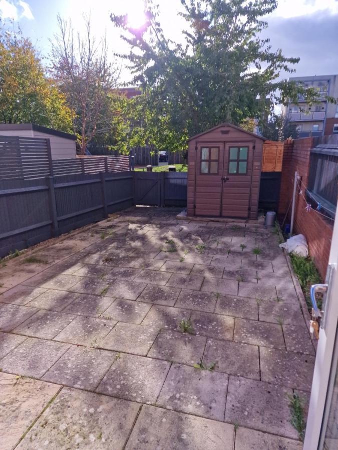 ダートフォードKo 3 Bed Houseアパートメント エクステリア 写真